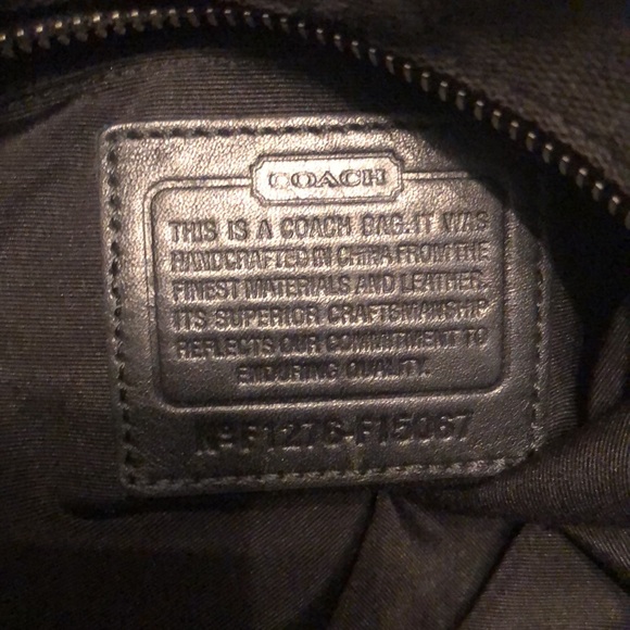 Authentic Coach Signature Duffle Hobo in black - Picture 13 of 13